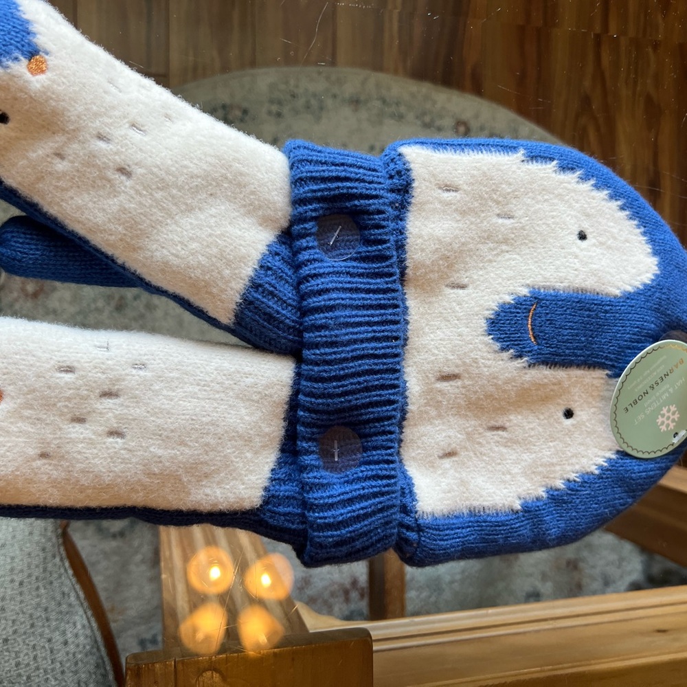 Brand new kids hat & glove set